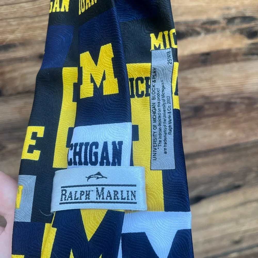 RALPH MARLIN | University of Michigan Tie with Logo Pattern